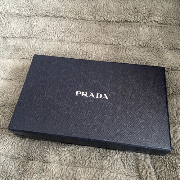 Black quilted Prada wallet on gold/black chain - Picture 2 of 9